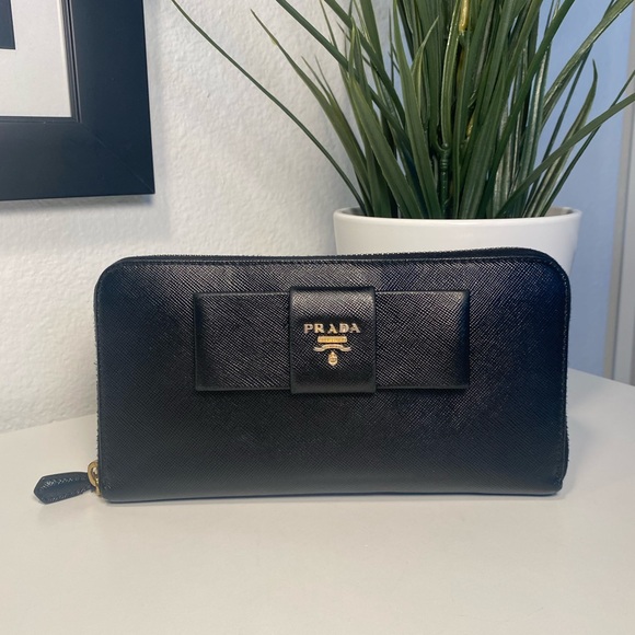PRADA Saffiano Leather Bow Zip Wallet - Picture 1 of 13